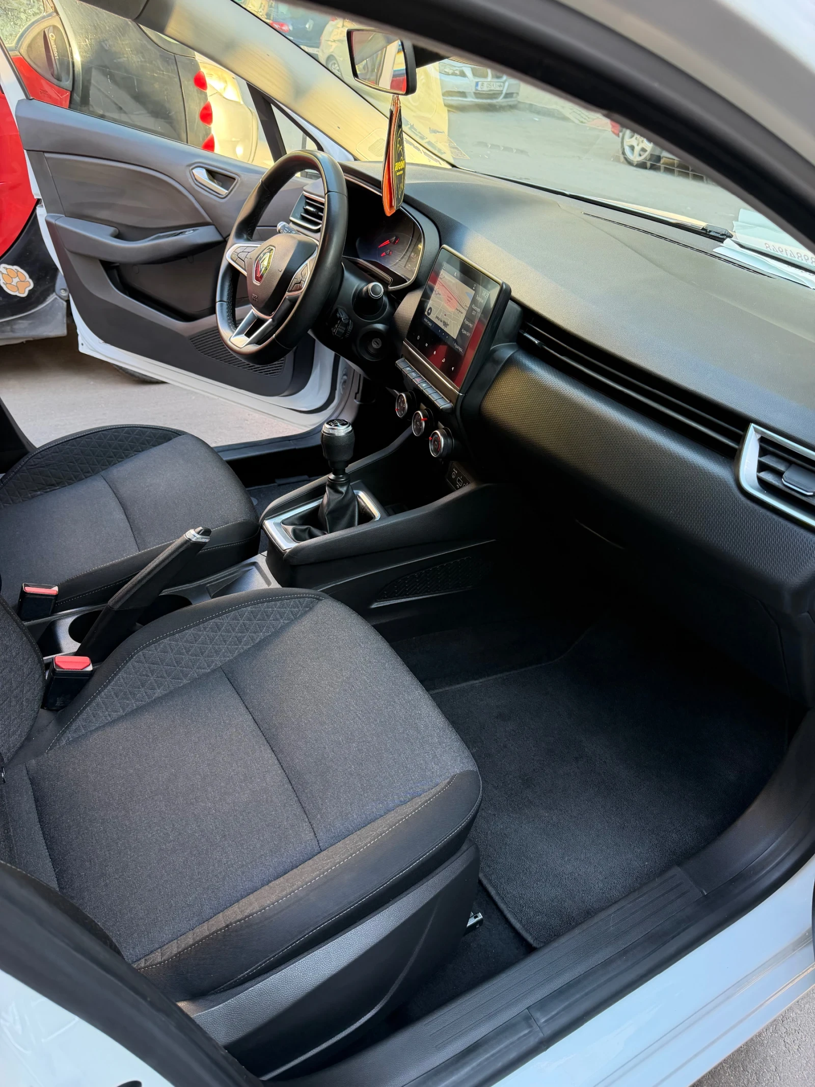 Renault Clio, снимка 7 - Автомобили и джипове - 55730364