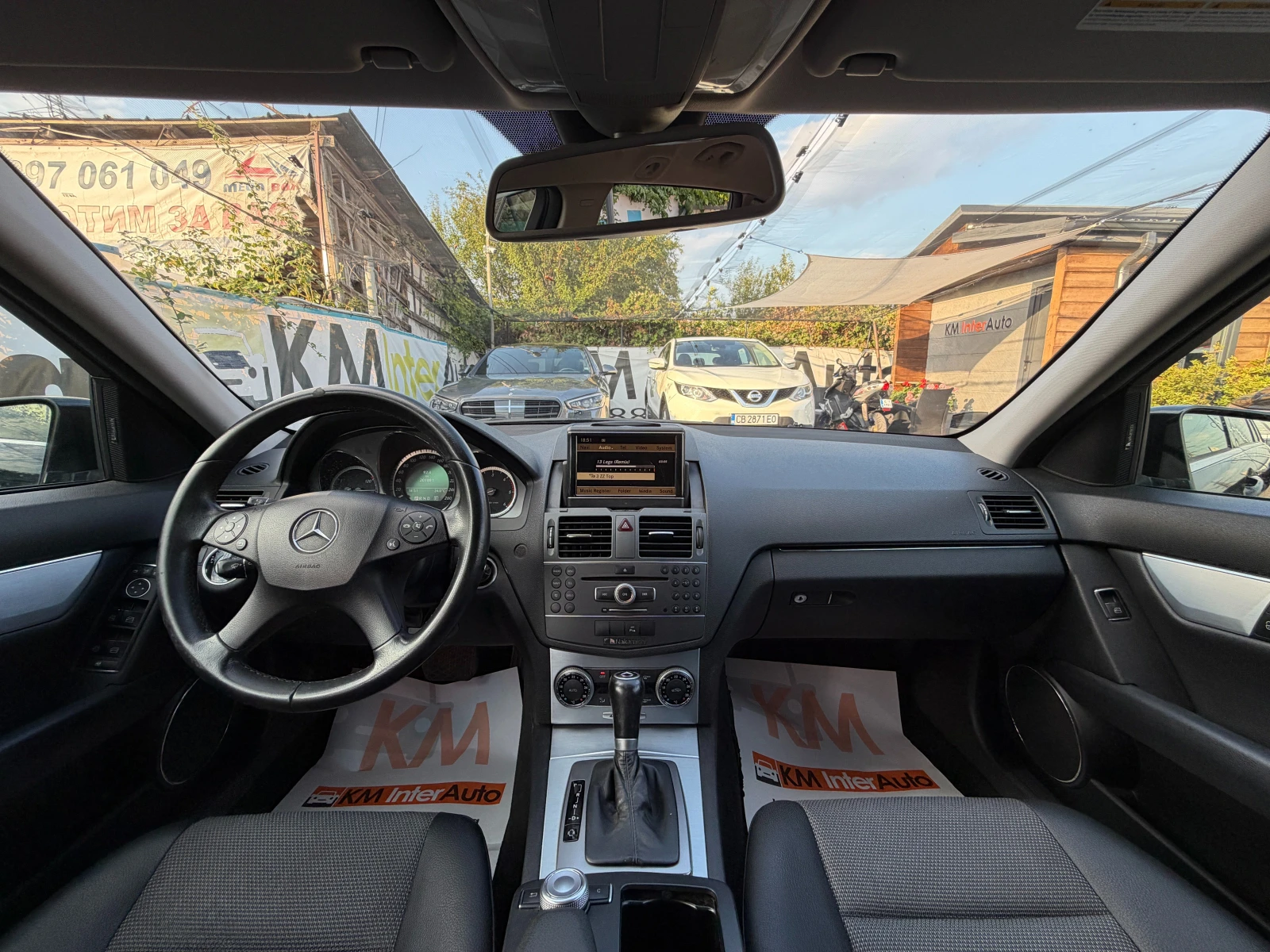 Mercedes-Benz C 350 CDI 4-MATIC/LED/FACE/NAVI/КАМЕРА/КОЖА, снимка 12 - Автомобили и джипове - 55805332