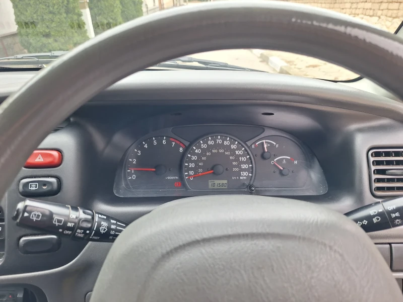 Suzuki Grand vitara, снимка 8 - Автомобили и джипове - 47397464