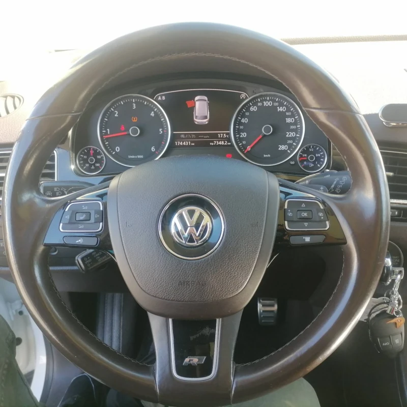 VW Touareg R-LINE, снимка 10 - Автомобили и джипове - 47455651