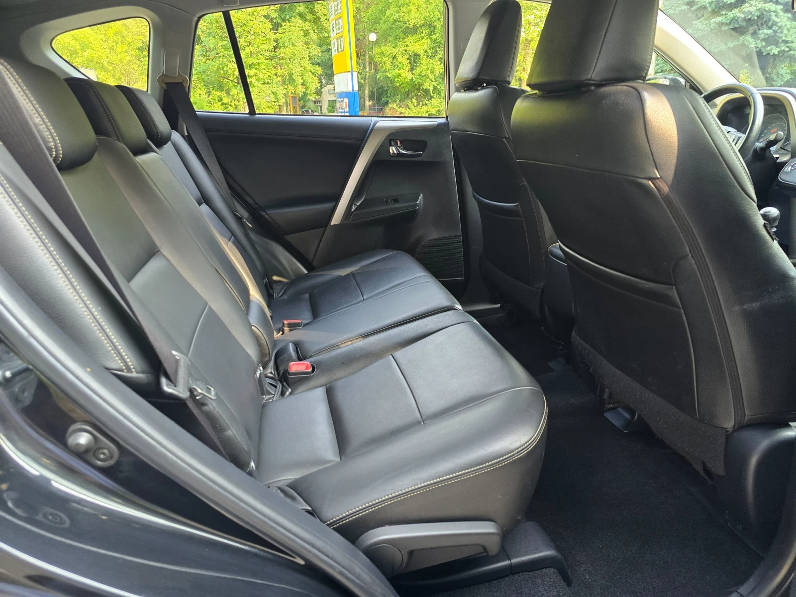 Toyota Rav4 2.0i NAVI ШВЕЙЦАРИЯ  - изображение 10