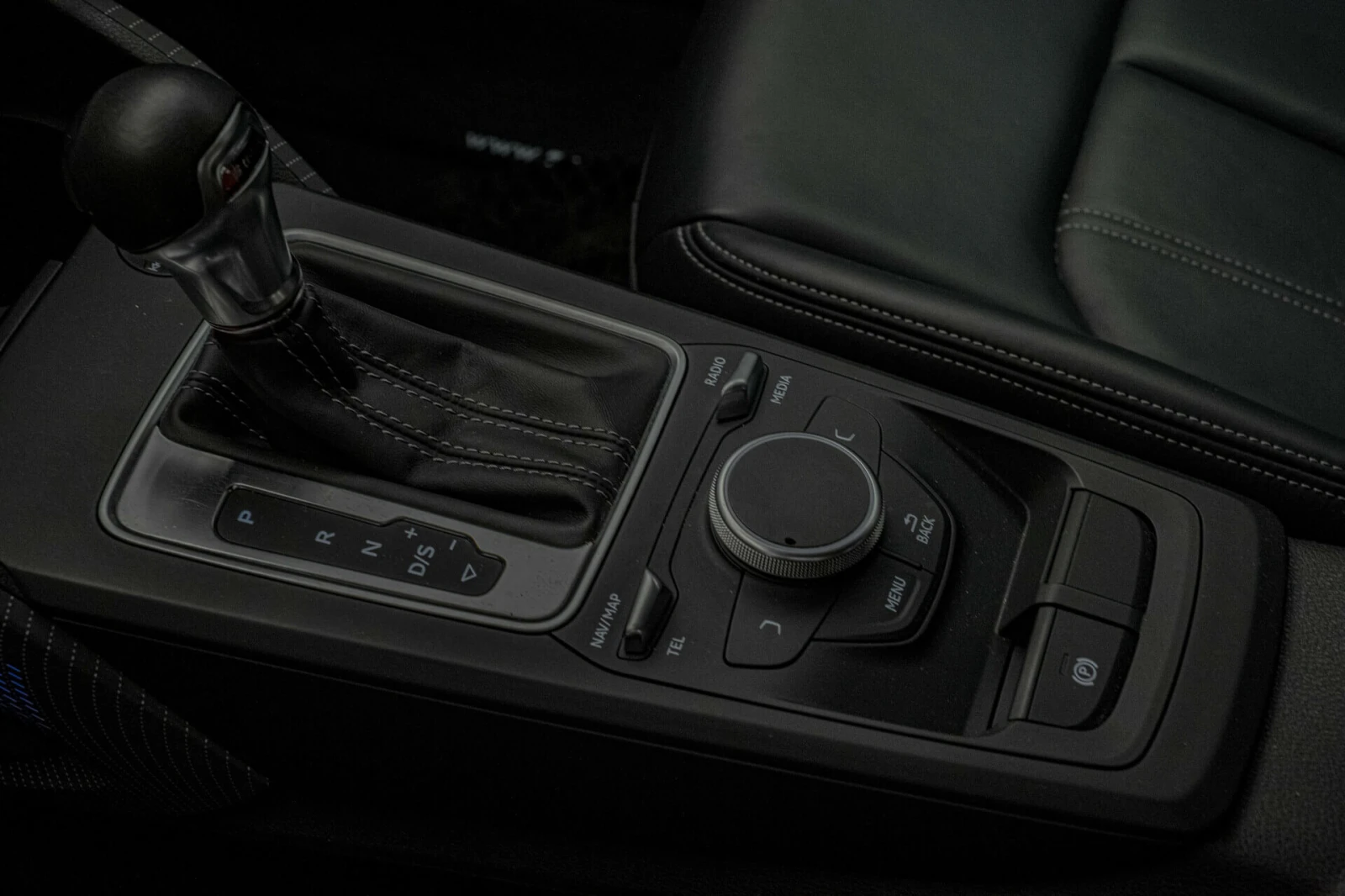 Audi Q2 SQ2/2.0TFSI/Quattro/Bang&Olufsen//Ambient | Mobile.bg   13