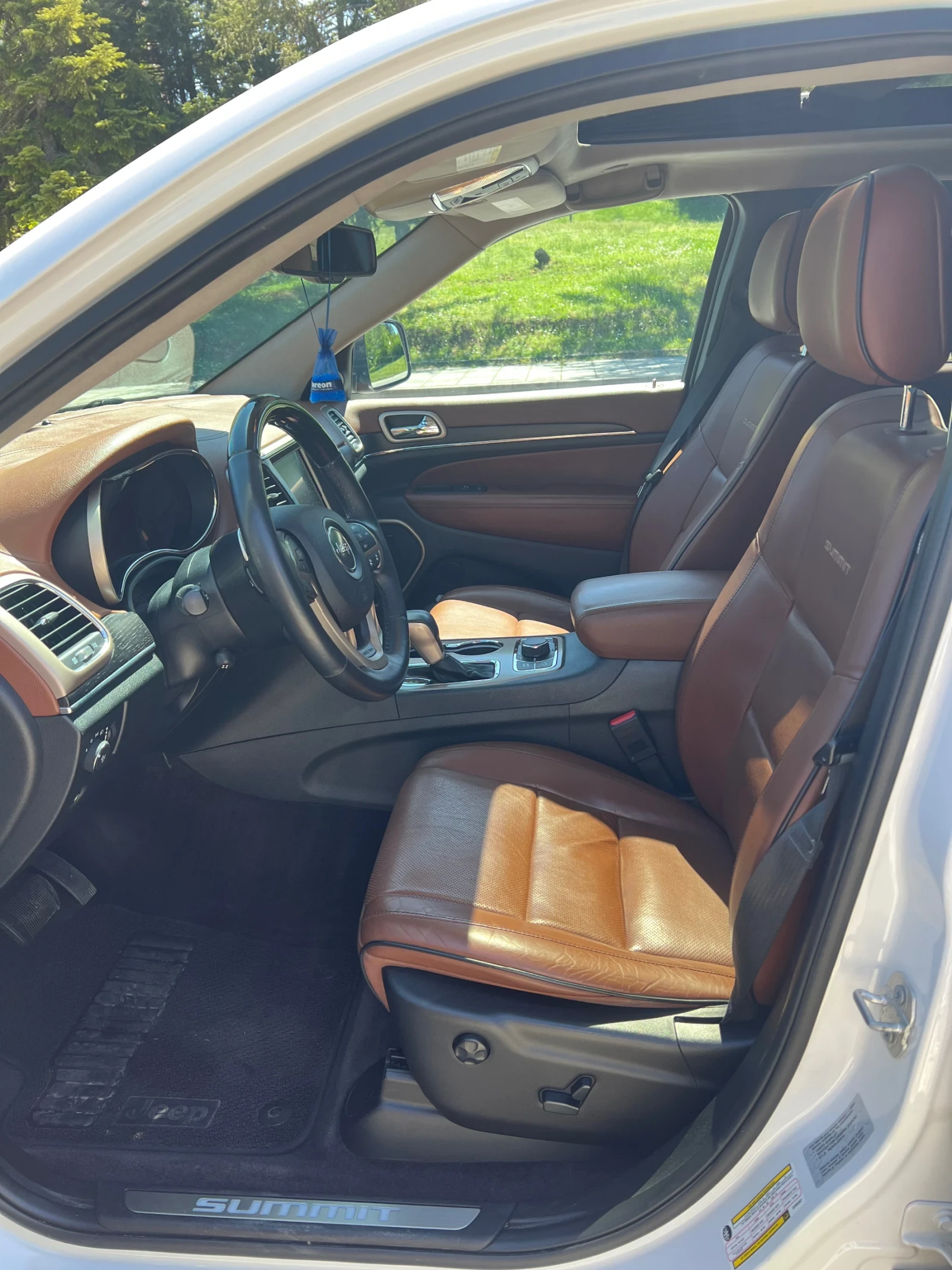 Jeep Grand cherokee SUMMIT 5.7 HEMI 4x4, снимка 11 - Автомобили и джипове - 53893304