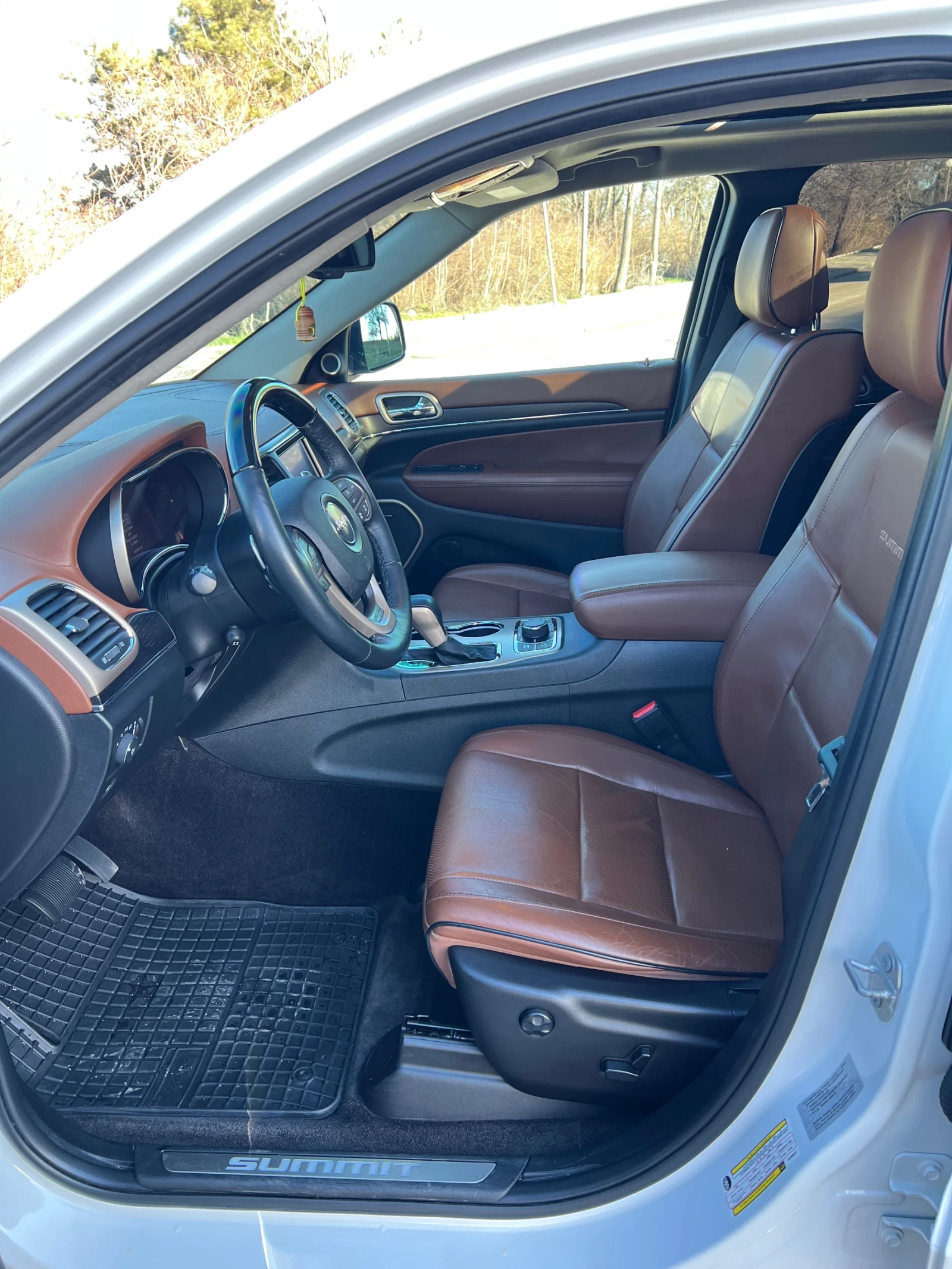 Jeep Grand cherokee SUMMIT 5.7 HEMI 4x4 - изображение 10