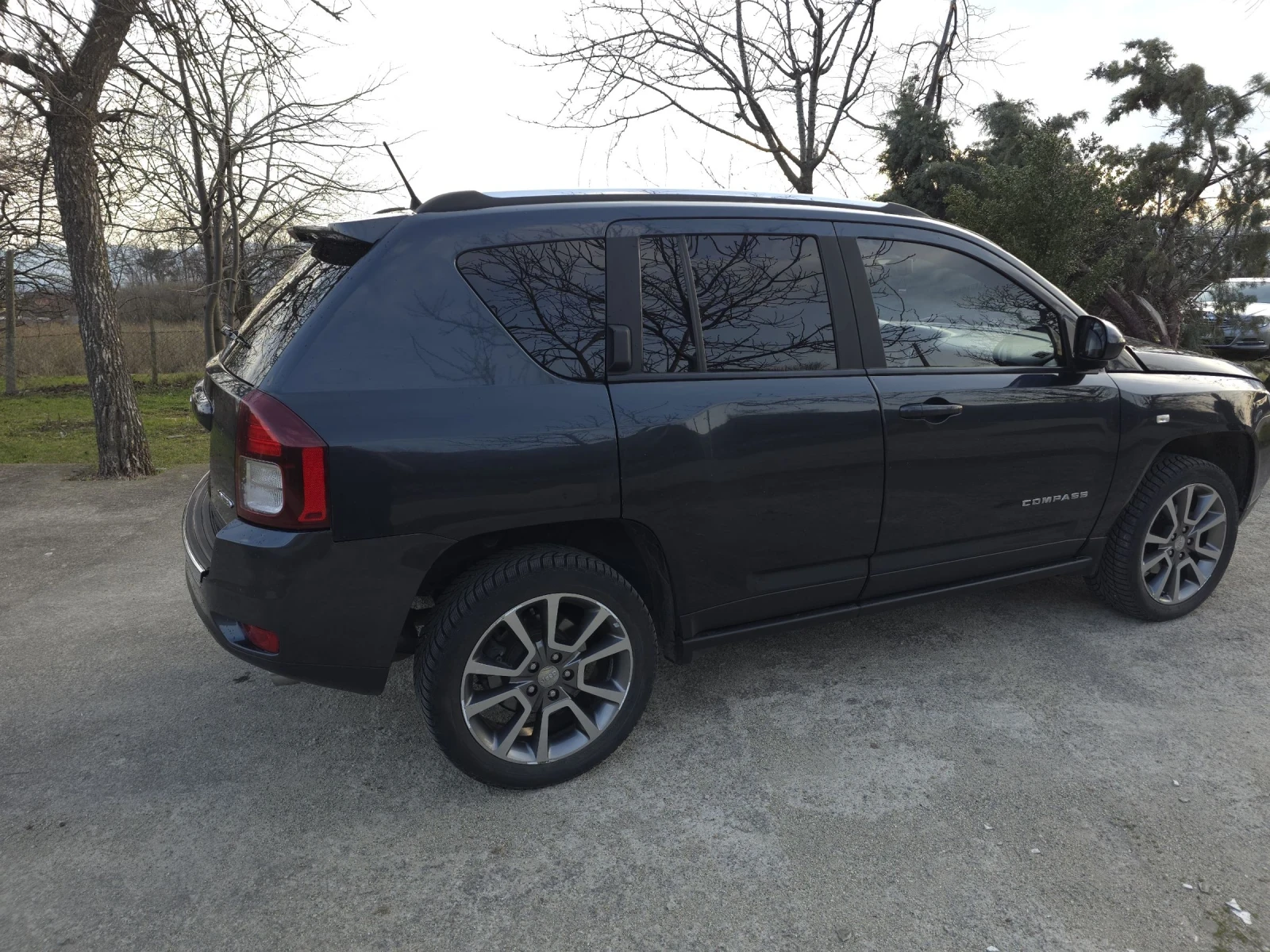 Jeep Compass 2.2 LIMITED 4X4 - изображение 4