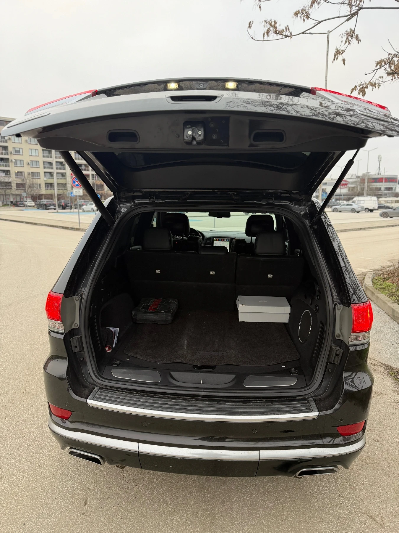 Jeep Grand cherokee Summit, снимка 10 - Автомобили и джипове - 54268395