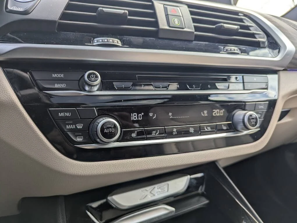 BMW X3 * 30i* * HeadUp* AвтоКредит* (ЦЕНА ДО БГ), снимка 13 - Автомобили и джипове - 54440240