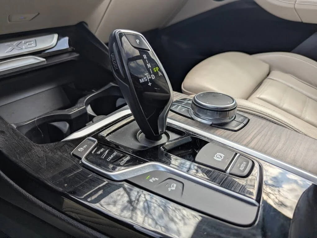 BMW X3 * 30i* * HeadUp* AвтоКредит* (ЦЕНА ДО БГ), снимка 14 - Автомобили и джипове - 54440240