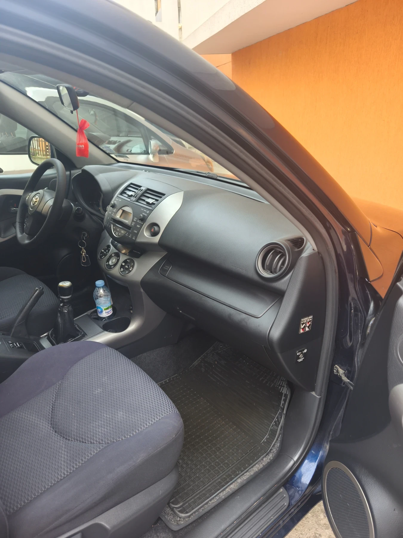 Toyota Rav4 D4D, снимка 12 - Автомобили и джипове - 54457040