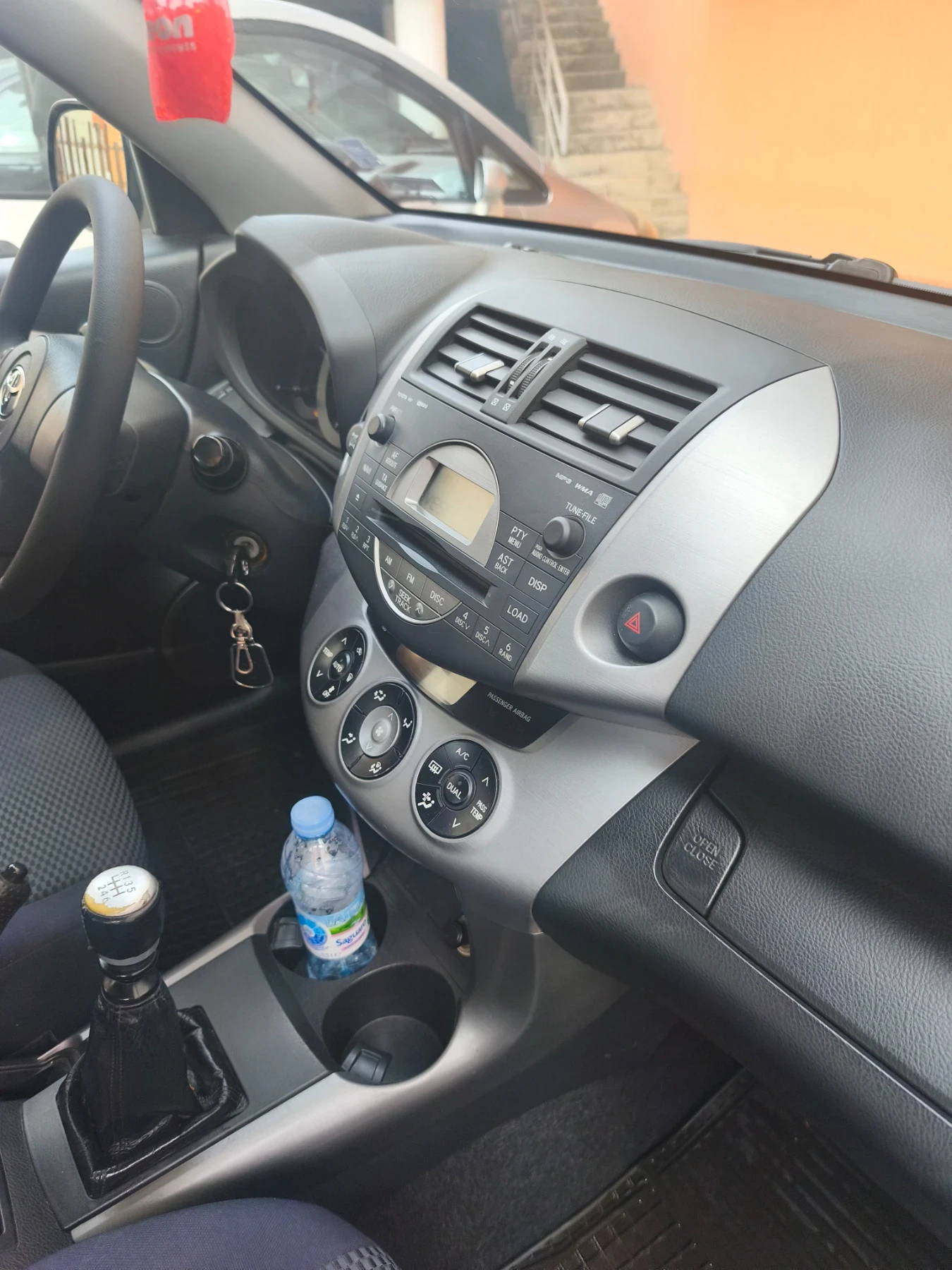 Toyota Rav4 D4D, снимка 13 - Автомобили и джипове - 54457040