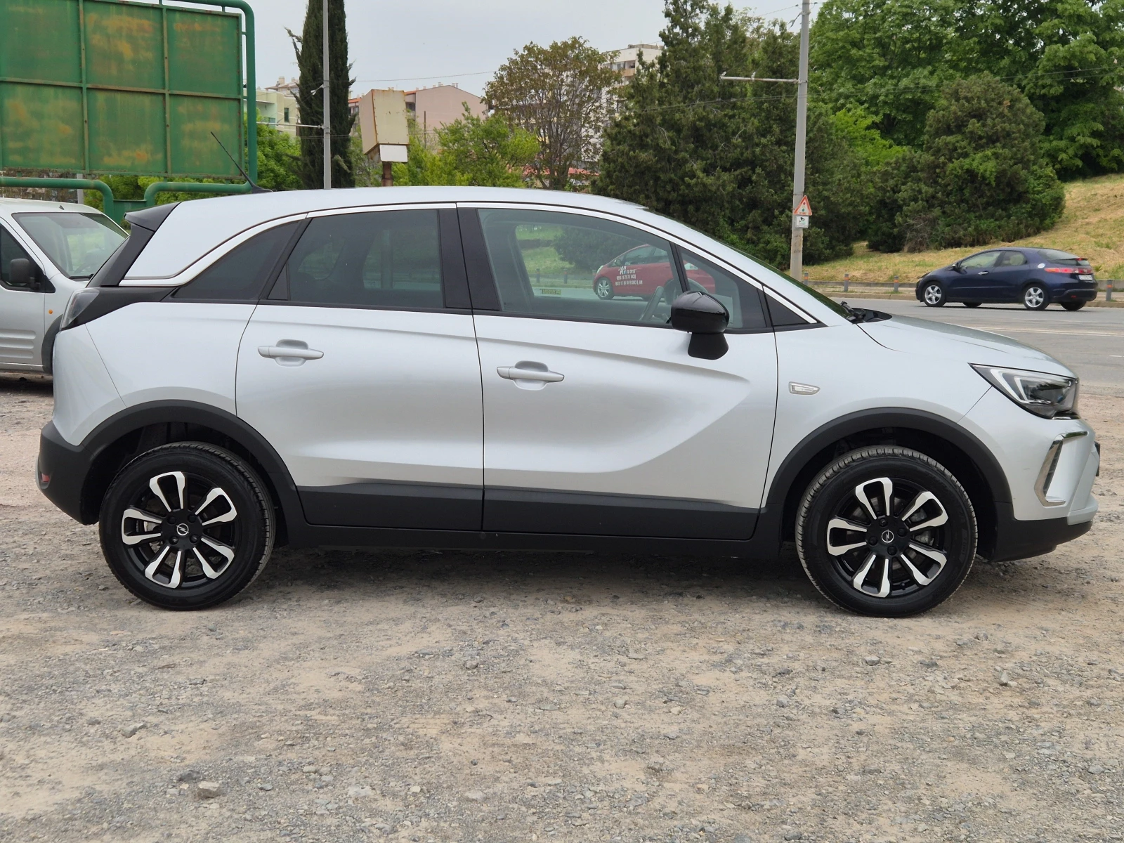 Opel Crossland X 1.2i, снимка 6 - Автомобили и джипове - 54475044