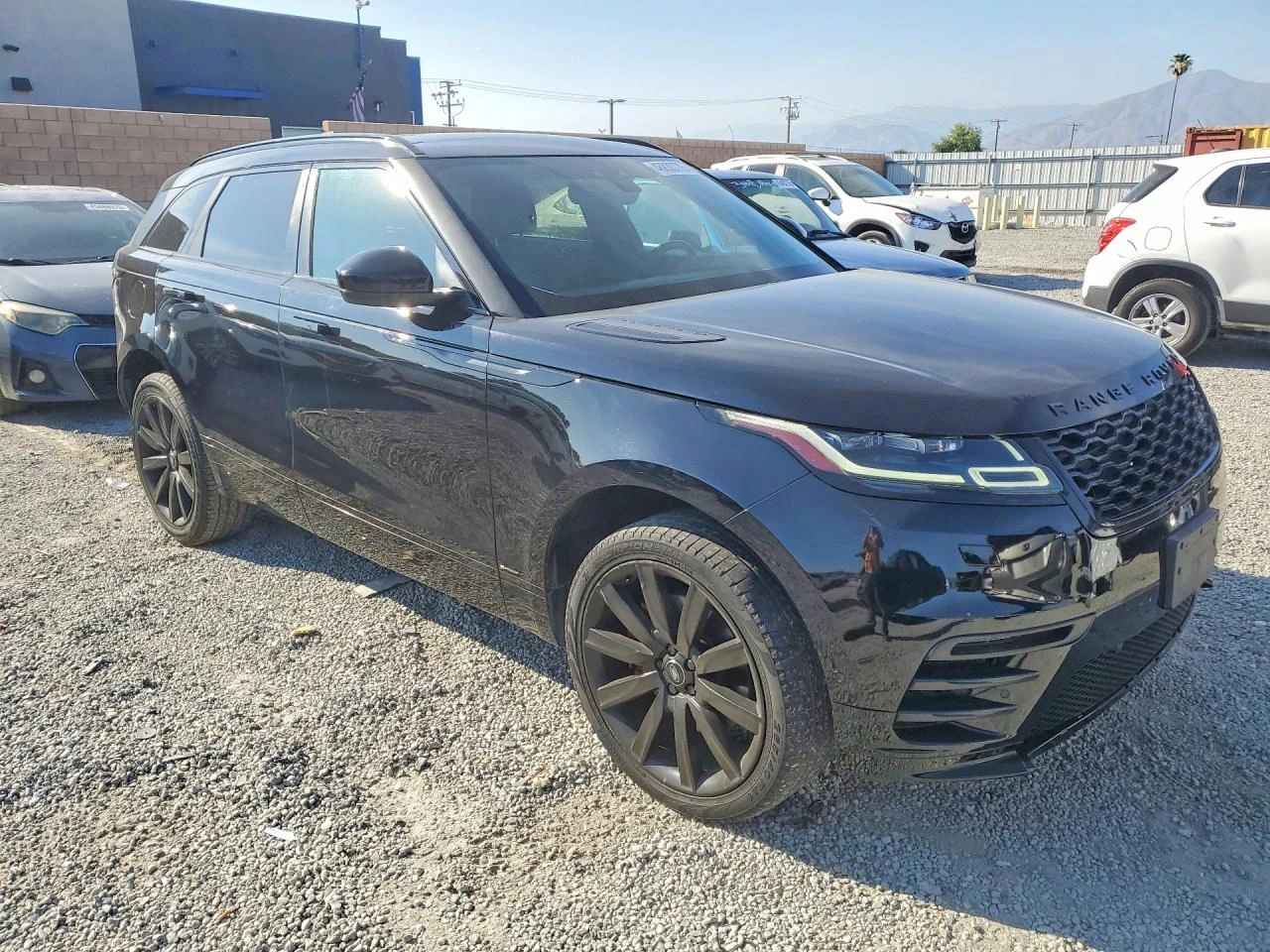 Land Rover Range Rover Velar R-Dynamic HSE* МАСАЖ* АМБИЕНТ* MERIDIAN* HEAD-UP, снимка 3 - Автомобили и джипове - 54772335