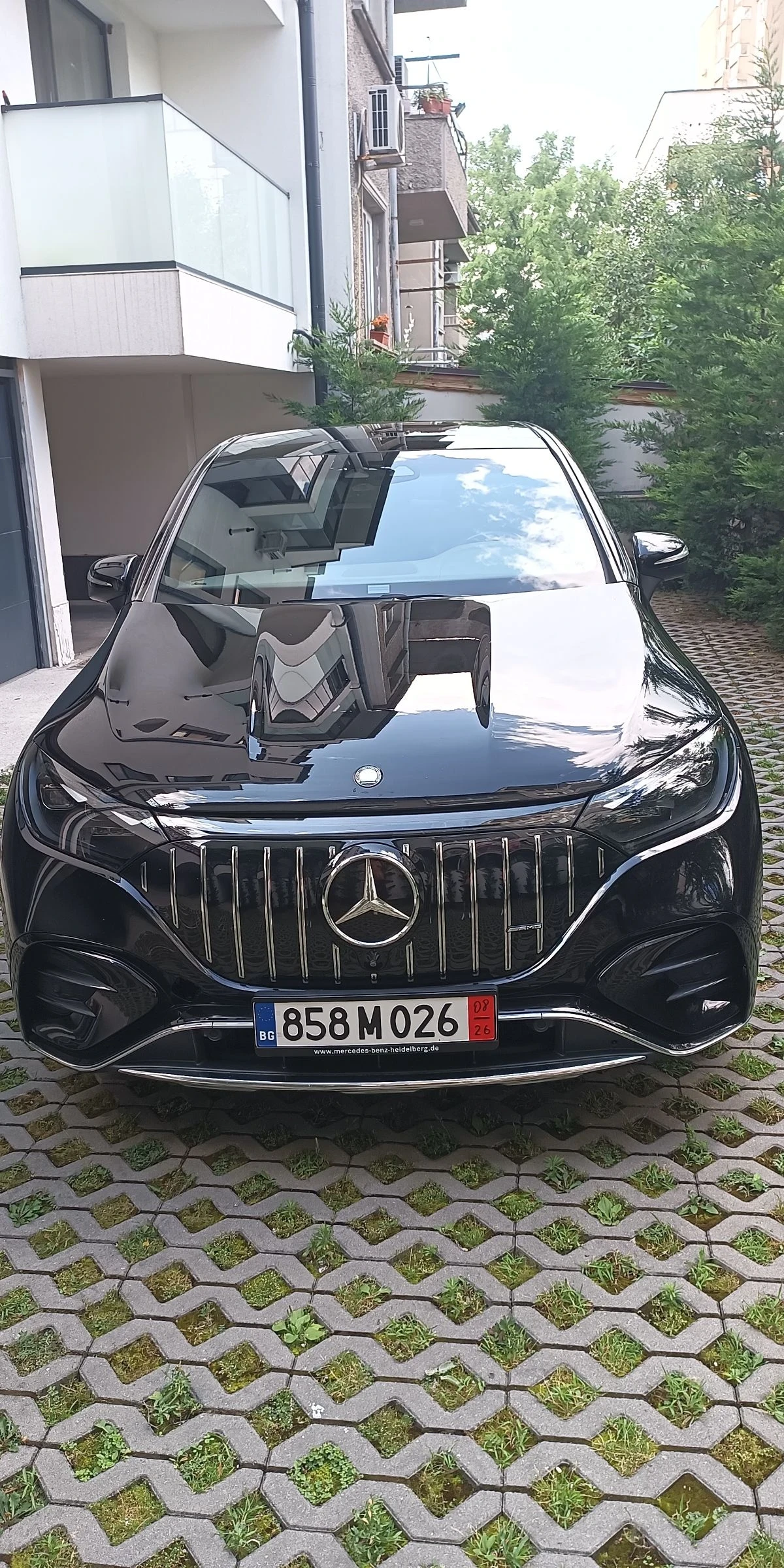 Mercedes-Benz EQE AMG 43