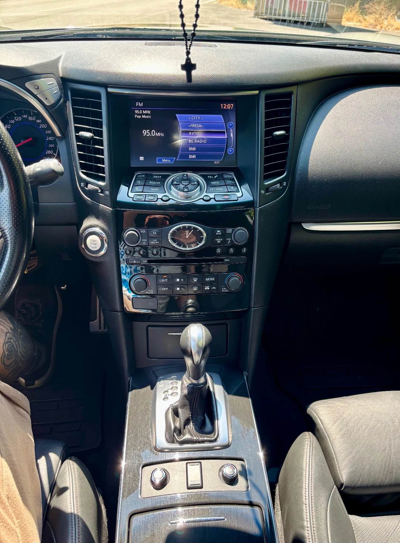 Infiniti Fx 30 D s, снимка 5 - Автомобили и джипове - 55420336