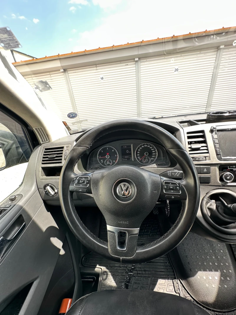 VW Caravelle, снимка 8 - Бусове и автобуси - 52074654