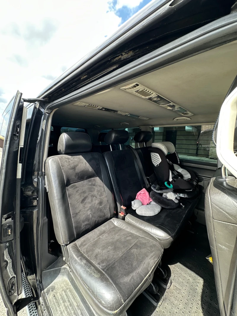 VW Caravelle, снимка 9 - Бусове и автобуси - 52074654