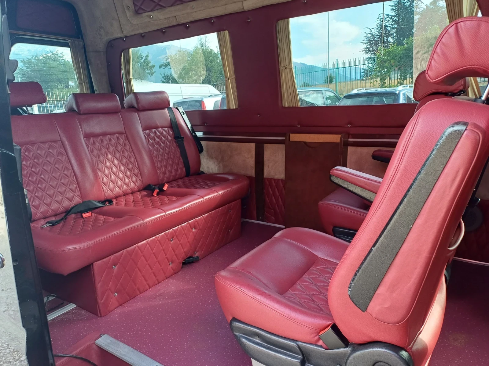 VW Crafter 8+ 1 LUKS