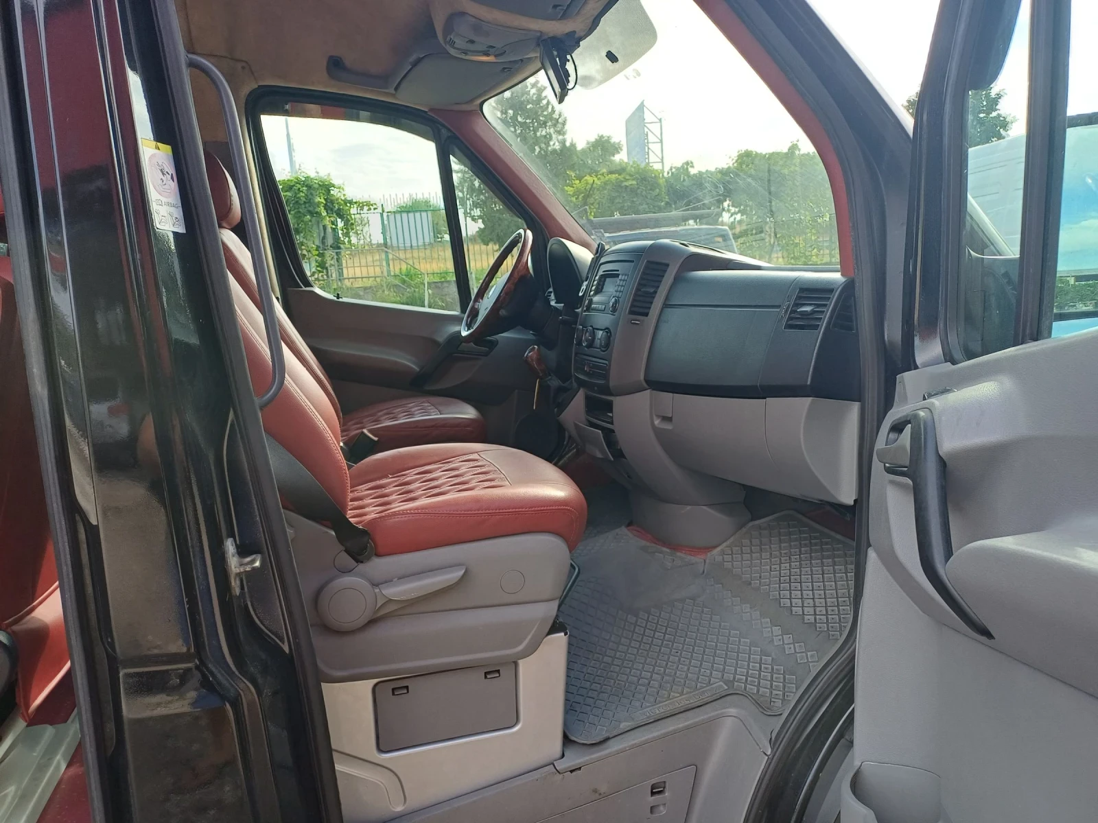 VW Crafter 8+ 1 LUKS, снимка 13 - Бусове и автобуси - 54142067