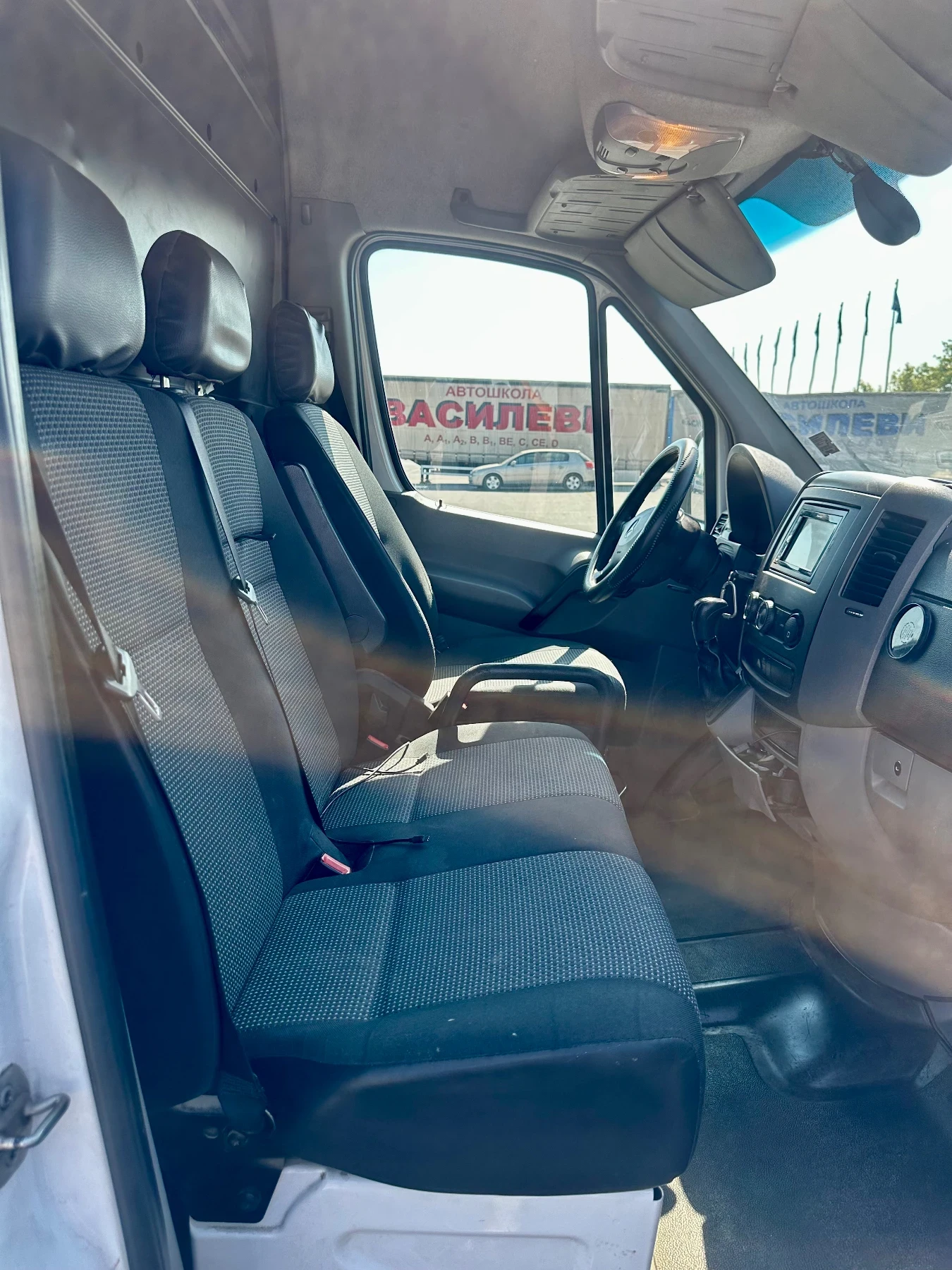 Mercedes-Benz Sprinter 210 Автомат Германия, снимка 8 - Бусове и автобуси - 56035948