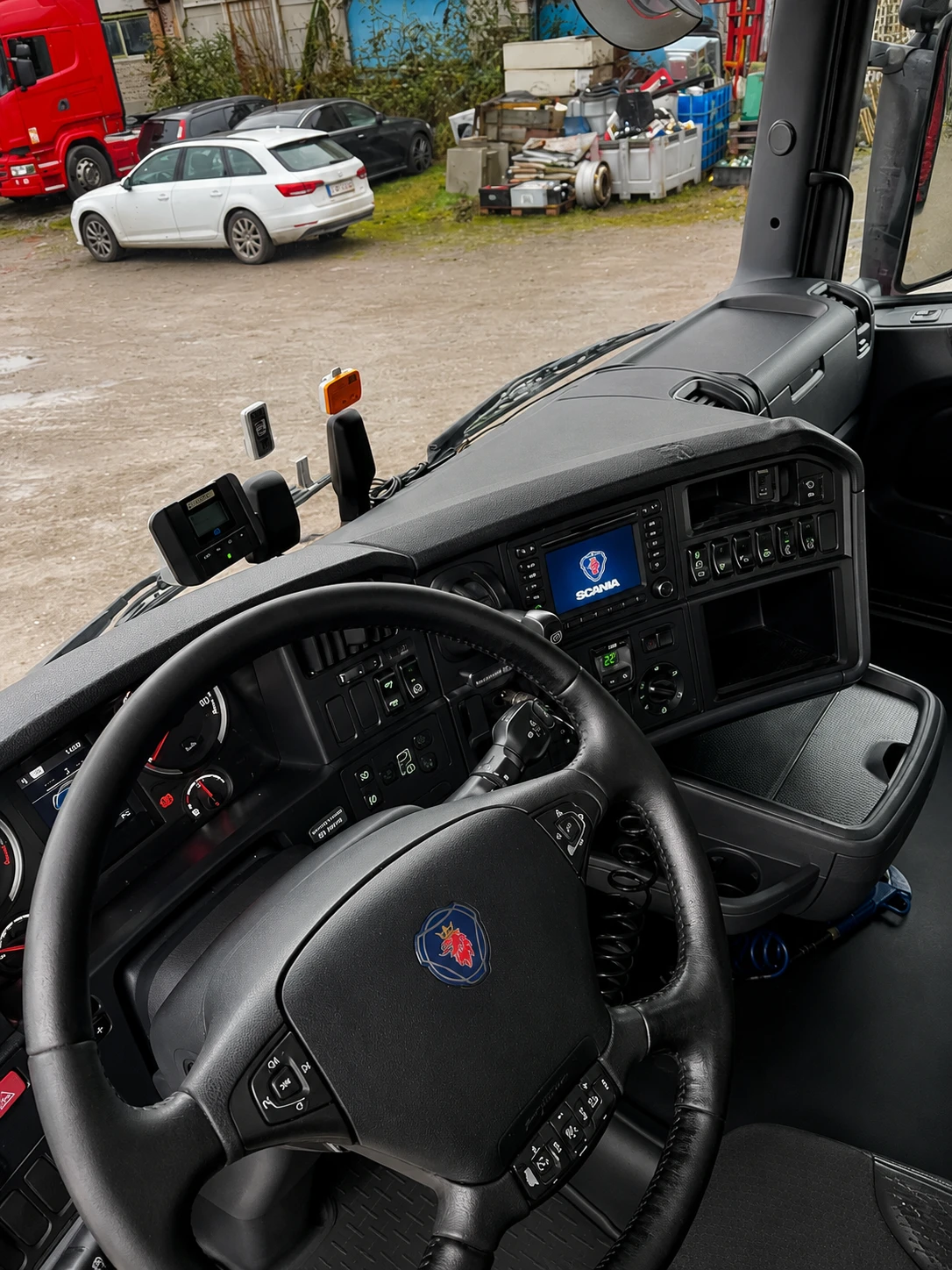 Scania R 450 / Retarder / ClassicSpace /НАПЪЛНО ОБСЛУЖЕН 2БРОЯ, снимка 8 - Камиони - 54702445