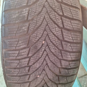 Гуми Всесезонни 235/50R18, снимка 10