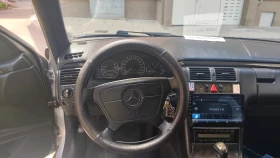 Mercedes-Benz E 220, снимка 12