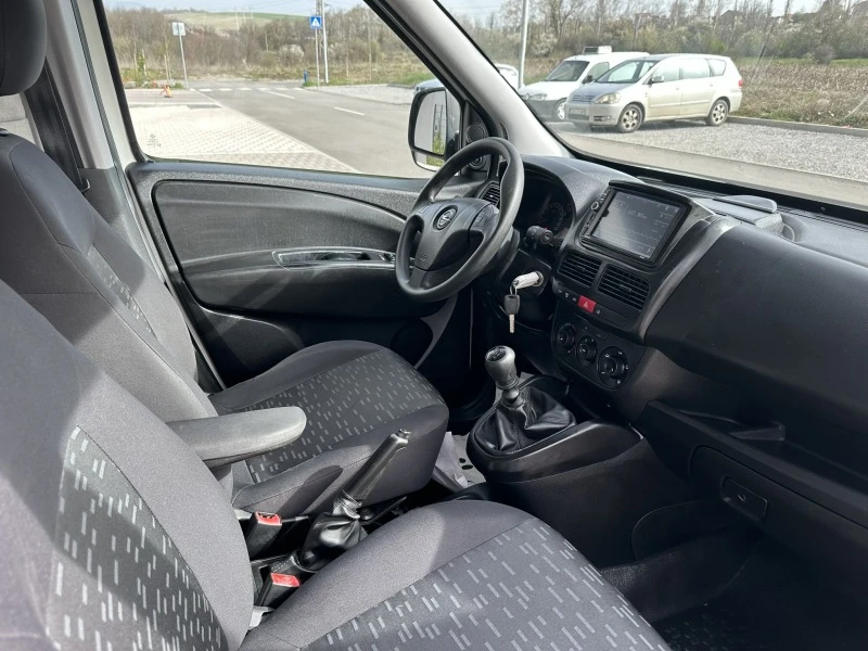 Opel Combo 1.4i Метан, снимка 13 - Автомобили и джипове - 45060534