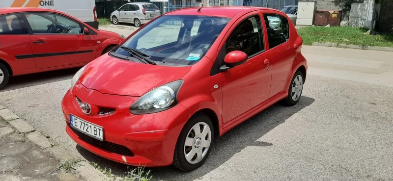 Toyota Aygo 1.0i, снимка 1 - Автомобили и джипове - 47362932