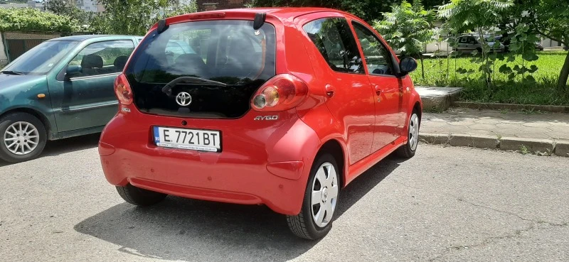 Toyota Aygo 1.0i, снимка 3 - Автомобили и джипове - 47362932