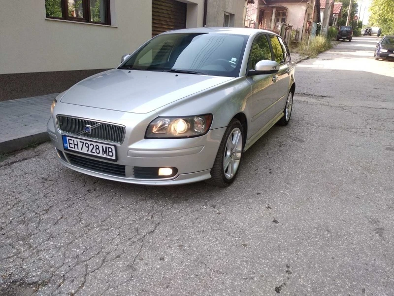 Volvo V50 2000 куб , снимка 2 - Автомобили и джипове - 46972554