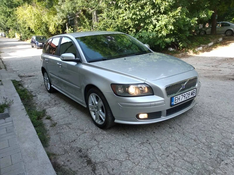 Volvo V50 2000 куб , снимка 3 - Автомобили и джипове - 46972554