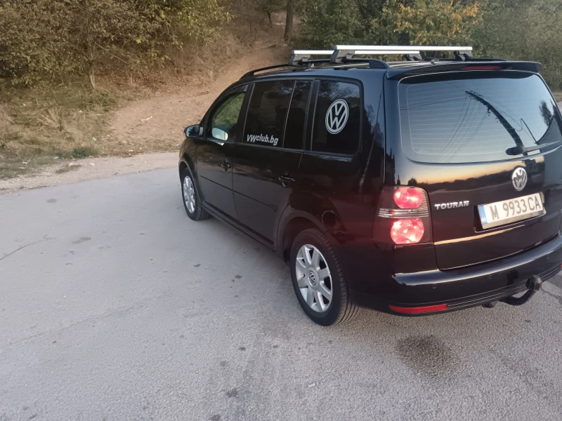 VW Touran 1.9 * 105* , снимка 7 - Автомобили и джипове - 47654372