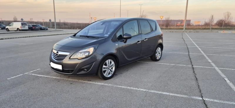 Opel Meriva 1.4 turbo, снимка 4 - Автомобили и джипове - 52852571