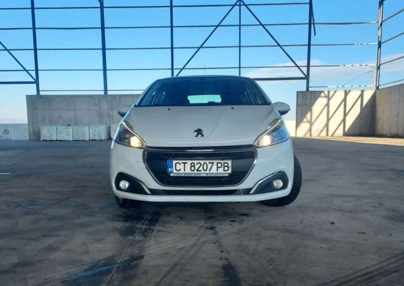 Peugeot 208 1.6 HDI, снимка 3 - Автомобили и джипове - 48885798