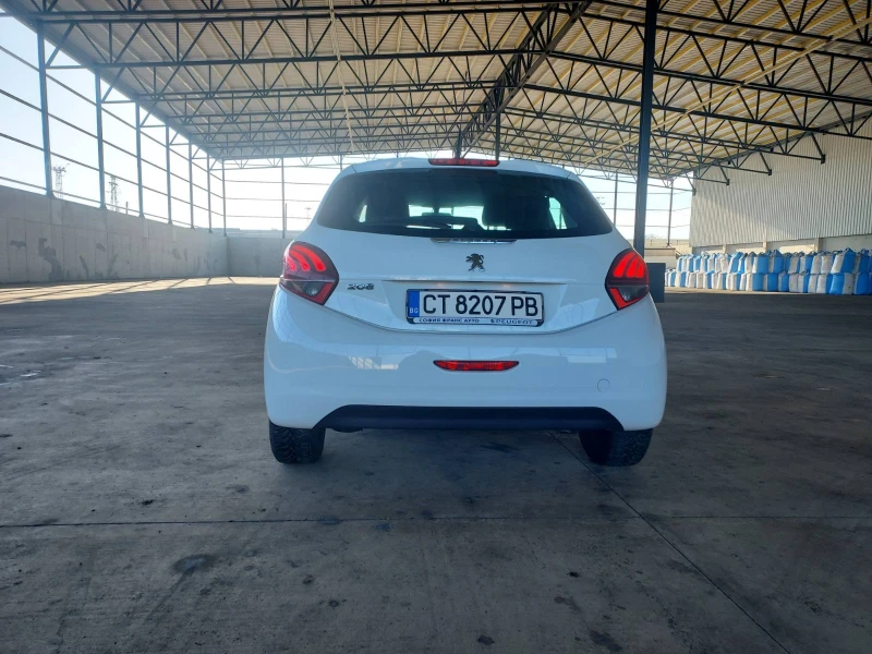 Peugeot 208 1.6 HDI, снимка 5 - Автомобили и джипове - 48885798