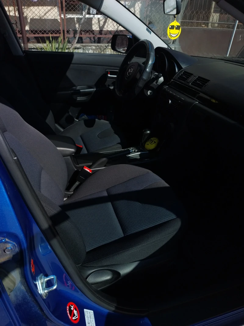 Mazda 3 1.6, снимка 2 - Автомобили и джипове - 49360960