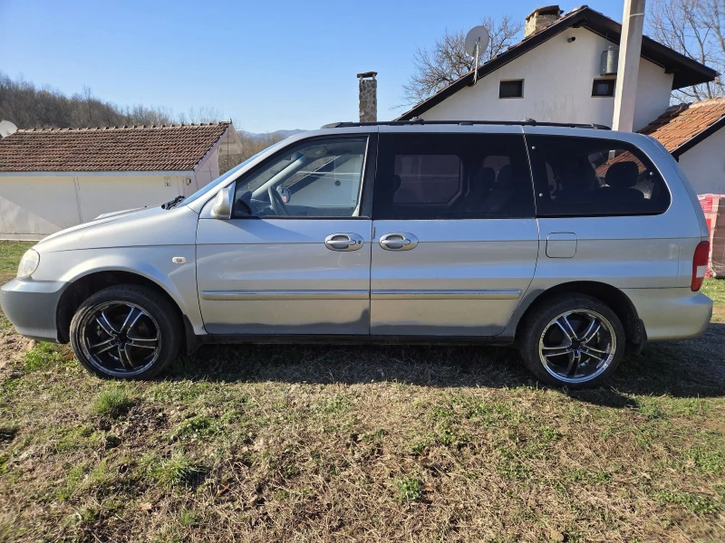 Kia Carnival, снимка 6 - Автомобили и джипове - 49567421