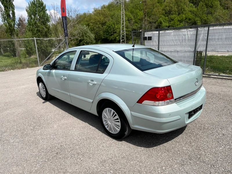 Opel Astra H Седан ОБСЛУЖЕНА, снимка 2 - Автомобили и джипове - 50029596