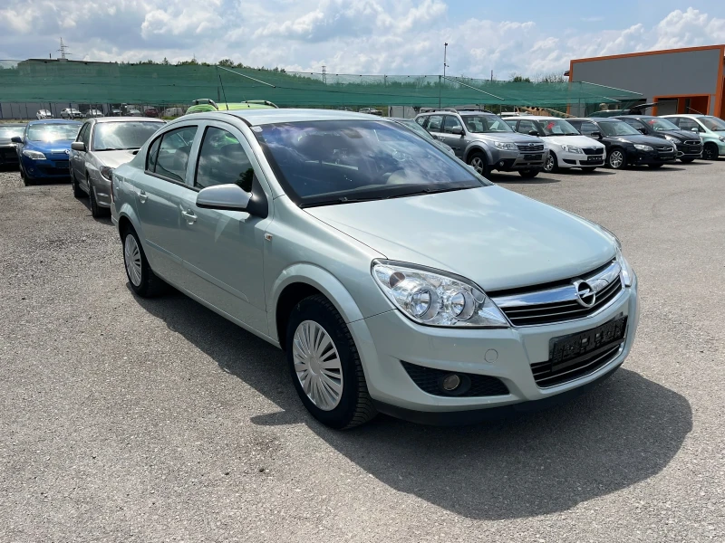 Opel Astra H Седан ОБСЛУЖЕНА, снимка 7 - Автомобили и джипове - 50029596