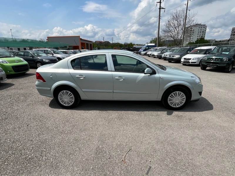 Opel Astra H Седан ОБСЛУЖЕНА, снимка 6 - Автомобили и джипове - 50029596
