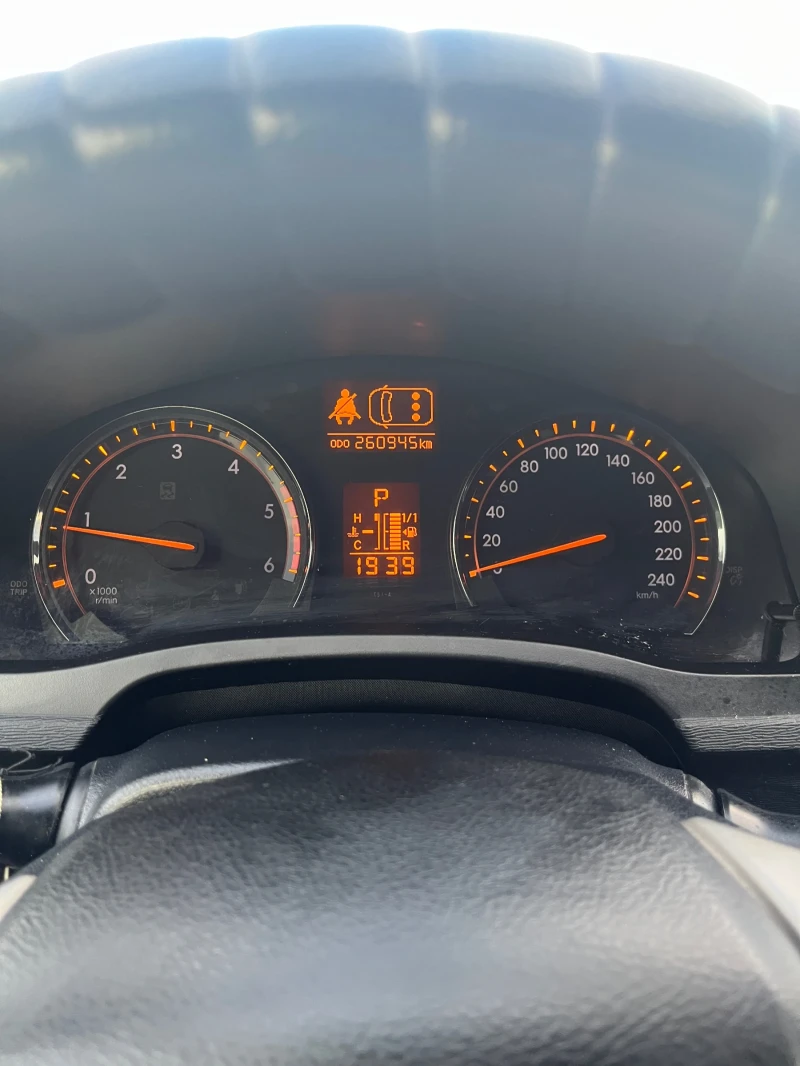 Toyota Avensis 2.0 D4D, снимка 6 - Автомобили и джипове - 52326230