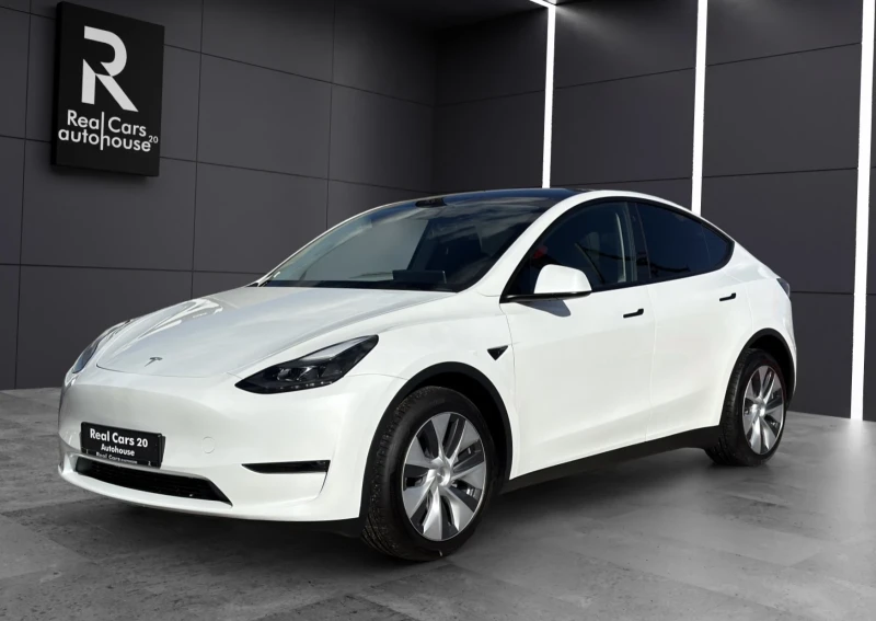 Tesla Model Y LONG RANGE* AWD* НЕМСКИ АВТОМОБИЛ 