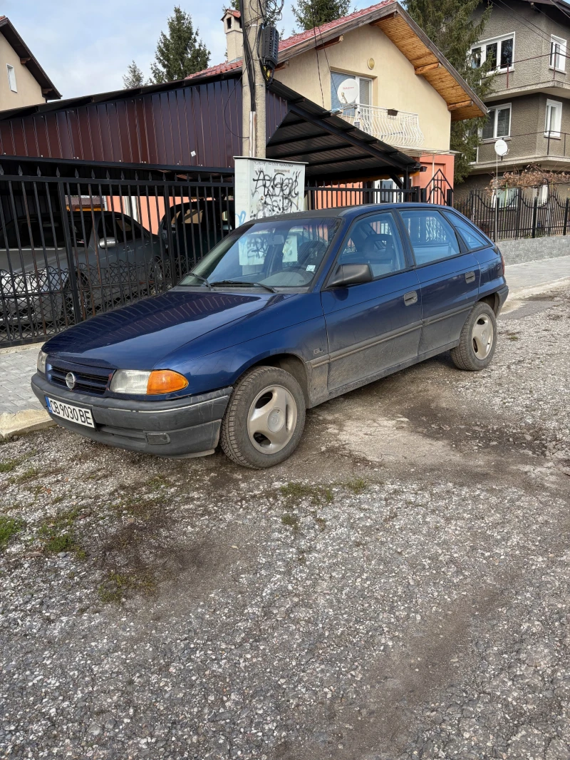 Opel Astra 1.6i mono, снимка 2 - Автомобили и джипове - 52821545