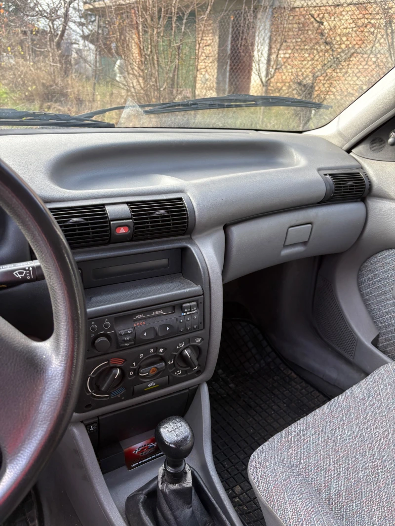 Opel Astra 1.6i mono, снимка 7 - Автомобили и джипове - 52821545