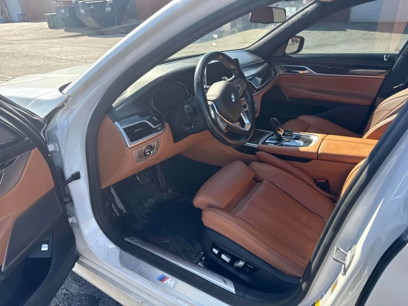 BMW 750 2019 750i XDRIVE * БЕЗ ПЪРВОНАЧАЛНА ВНОСКА, снимка 7 - Автомобили и джипове - 53032516