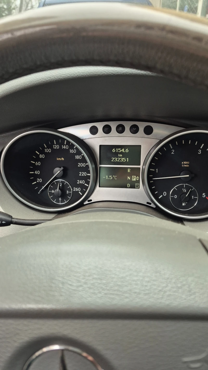 Mercedes-Benz R 320, снимка 6 - Автомобили и джипове - 53196661