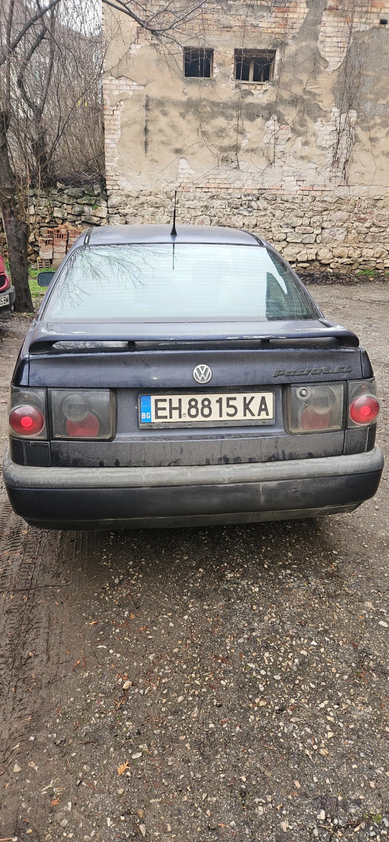 VW Passat Седан, снимка 4 - Автомобили и джипове - 53483121