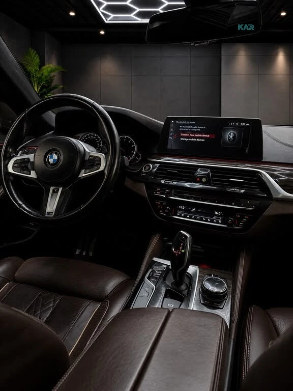 BMW 540 ТРИ КЛЮЧА* ПЕРА* 360 КАМЕРА* ПАМЕТ* ОБДУХВАНЕ, снимка 8 - Автомобили и джипове - 56017647