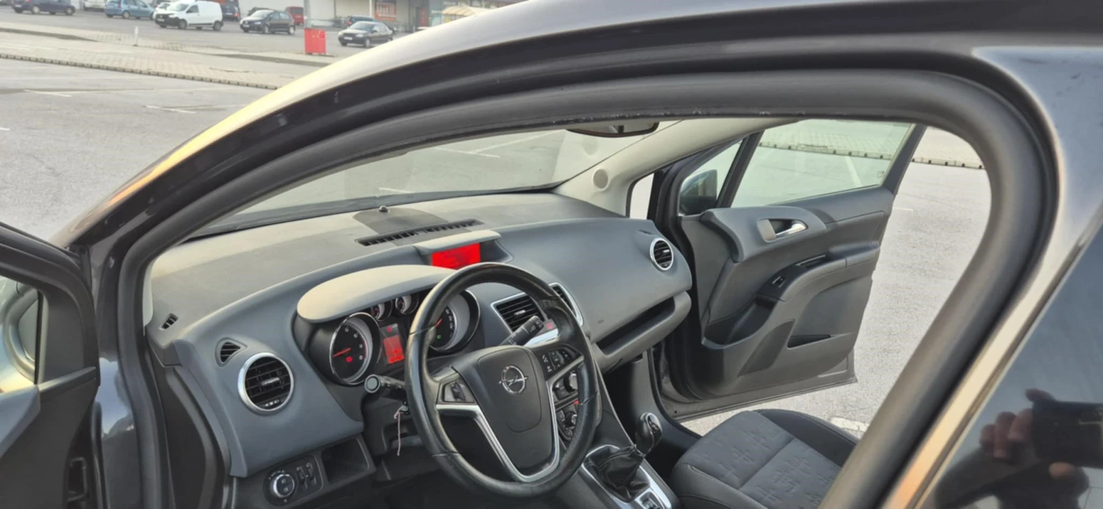 Opel Meriva 1.4 turbo, снимка 12 - Автомобили и джипове - 54071736