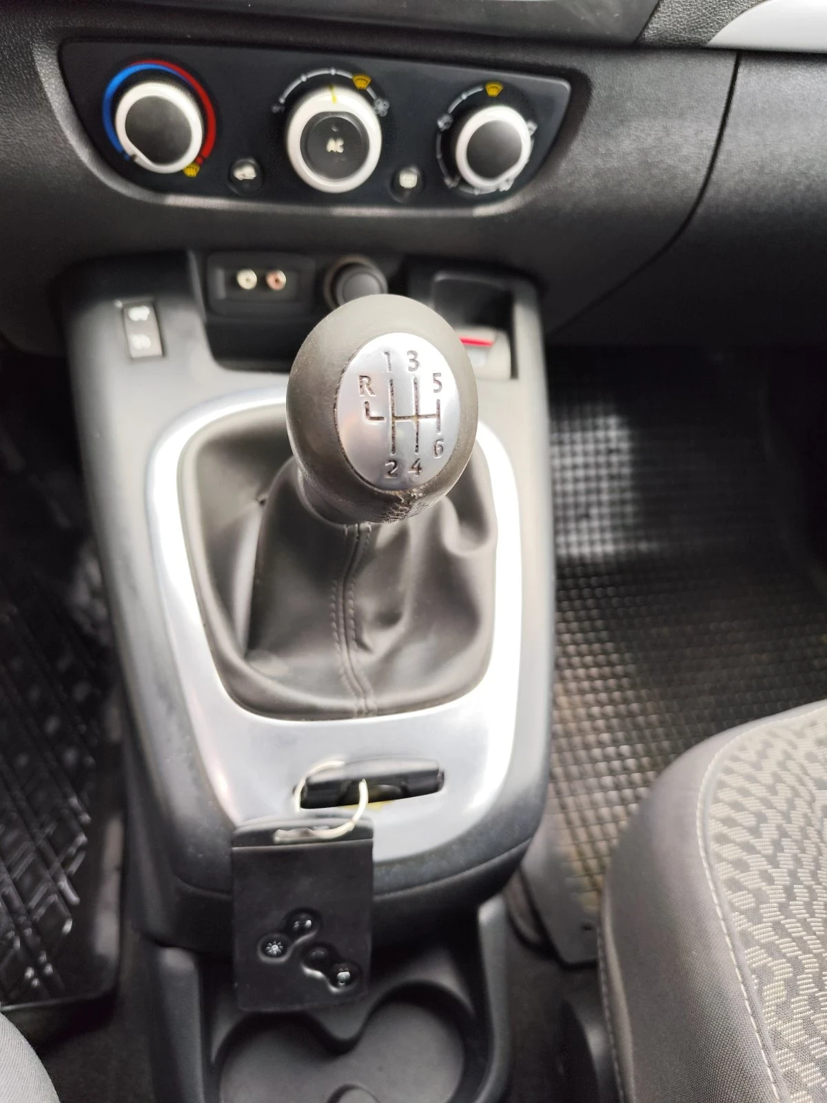 Renault Scenic XMode 1.6газ - изображение 3